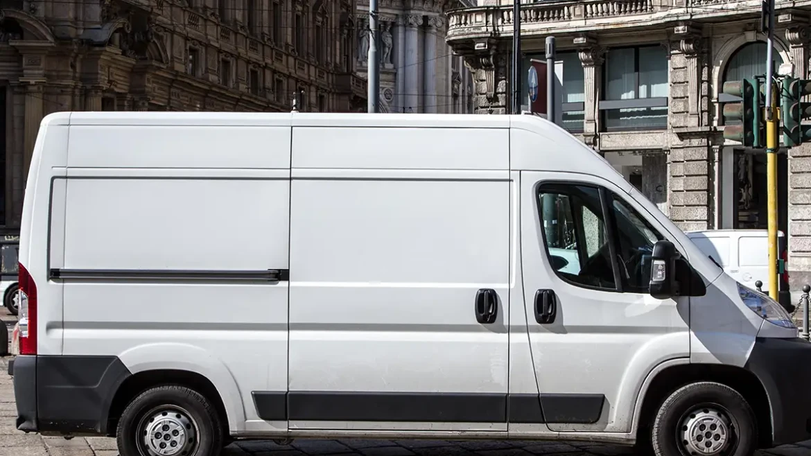 Van hire Stourbridge is the smart choice for student moves. Hire a van from Brierley Hill Self Drive and take the stress out of term-time transitions.